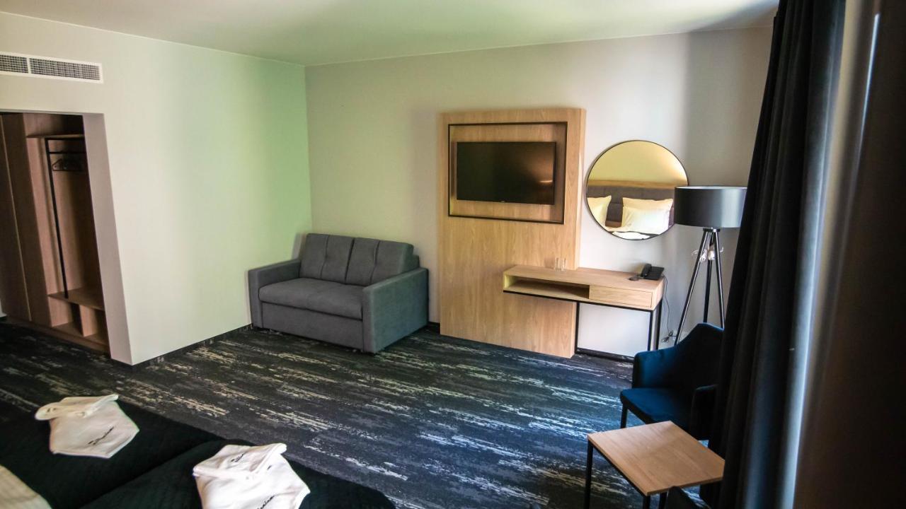 Nowe Millenium Aparthotel Swinoujscie Kültér fotó
